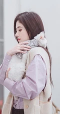 鞠婧祎《朋友请听好》剧中超美图片集，笑容甜美，眼神温柔