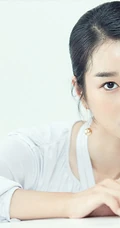 韩国女艺人徐睿知清美优雅杂志封面写真图片