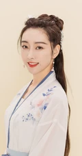 宣璐清新淡雅古装汉服写真图片，演绎属于窈窕淑女的古典魅力