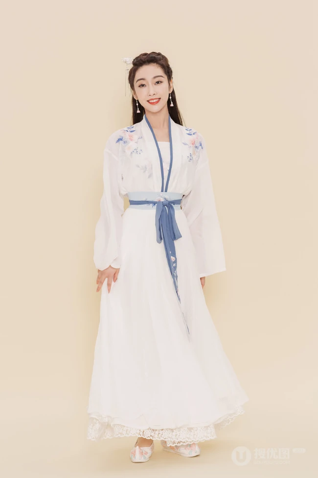 宣璐清新淡雅古装汉服写真图片，演绎属于窈窕淑女的古典魅力
