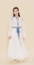 宣璐清新淡雅古装汉服写真图片，演绎属于窈窕淑女的古典魅力