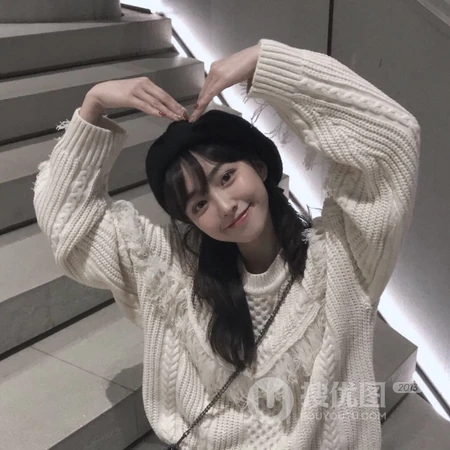 带大框眼镜的长发小姐姐，清纯的室内氛围小女生头像图片套图