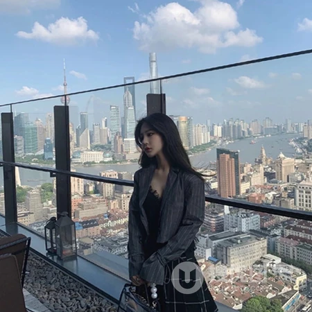 摩天大楼自拍的男女生，酒店自拍的情侣头像图片
