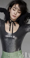 杨幂酷美个性装扮登《红秀GRAZIA》11周年纪念刊写真图片