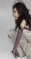 杨幂酷美个性装扮登《红秀GRAZIA》11周年纪念刊写真图片