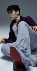 山西帅哥明星王子异杂志封面照片，多套服饰诠释不一样时尚魅力