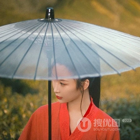 英气十足的女生COS东方不败唯美头像图片