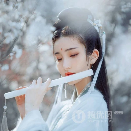唯美吹箫的白衣古风女生头像，太仙了