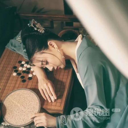 4月21日书香气息古风女生头像图片推荐