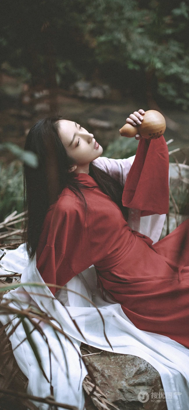 美女cosplay笑傲江湖主角东方不败手机壁纸