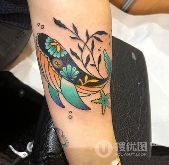 鲸鱼纹身图案，卡通可爱好看的鲸鱼小纹身图案图片作品 第1张