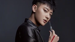 黑皮夹克黄子韬口红代言高清电脑壁纸
