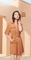 明星李沁橙色邻家女孩清纯风格写真手机壁纸