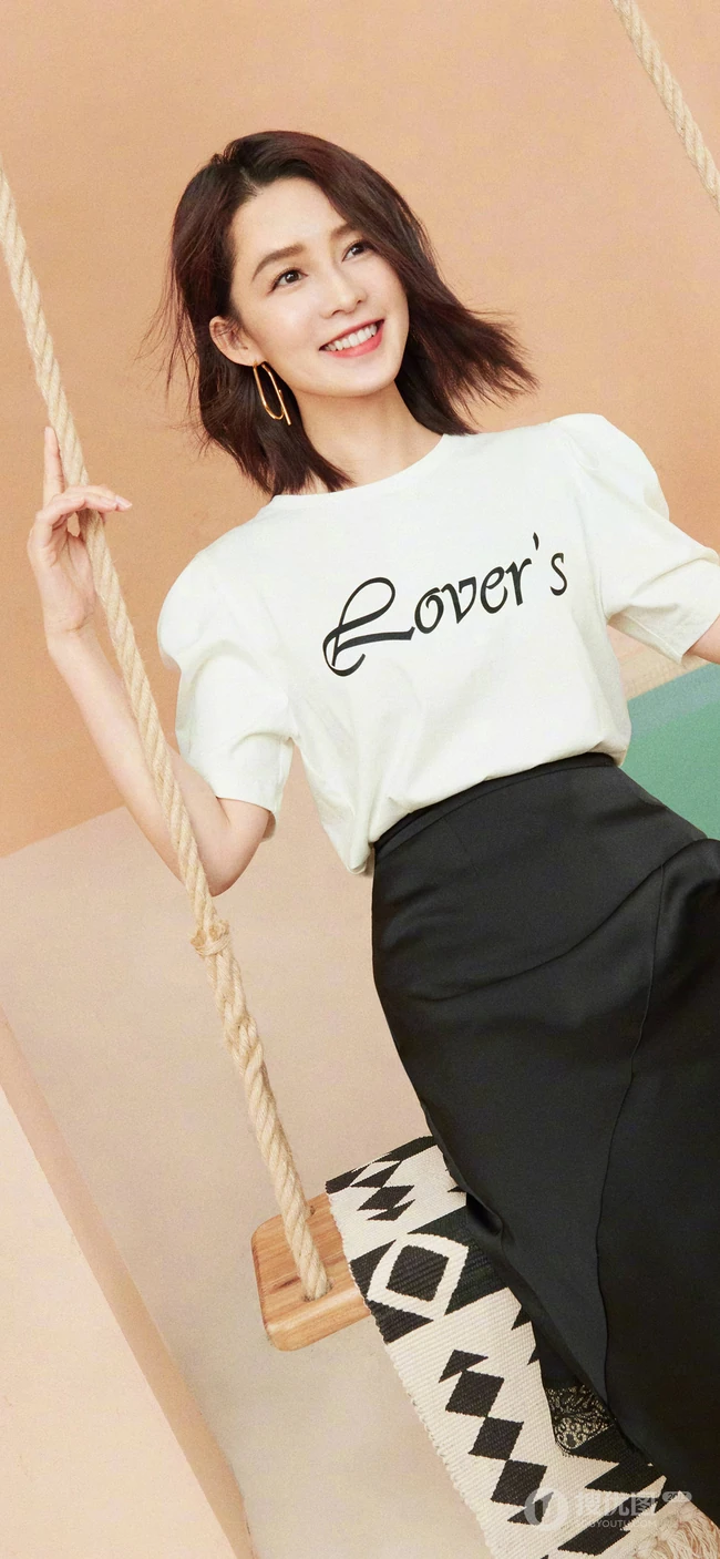 明星李沁橙色邻家女孩清纯风格写真手机壁纸