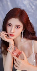 美女鞠经纬艳丽美妆产品代言写真手机壁纸