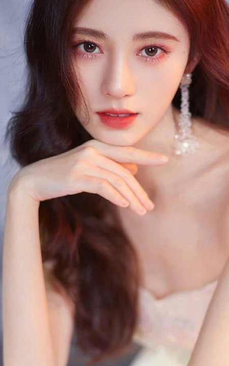 美女鞠经纬艳丽美妆产品代言写真手机壁纸