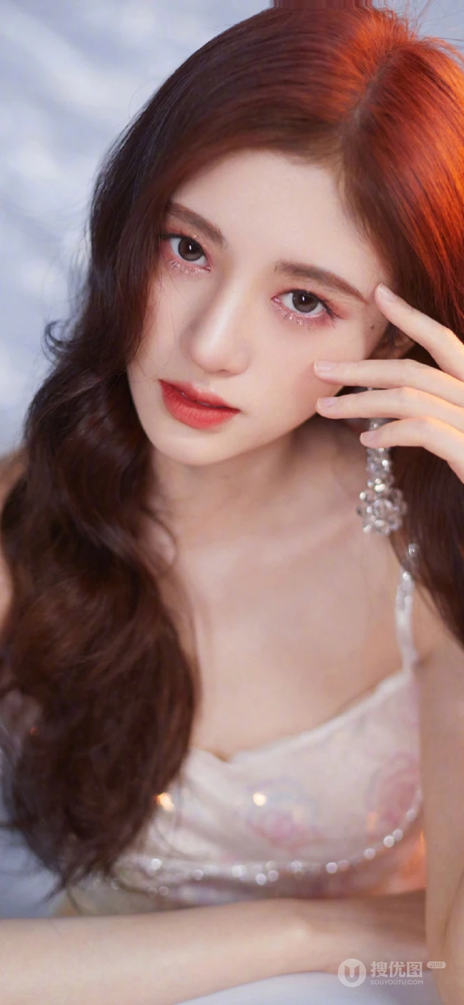 美女鞠经纬艳丽美妆产品代言写真手机壁纸