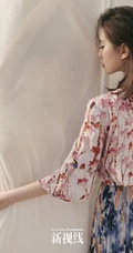 刘诗诗明艳动人现身芭蕾雾训练室杂志写真图片