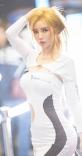韩国精选身材模特，赛车女郎宋珠娥气质写真，生活照图片集
