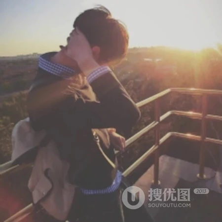 帅气短发小哥哥，阳光帅气的男生头像