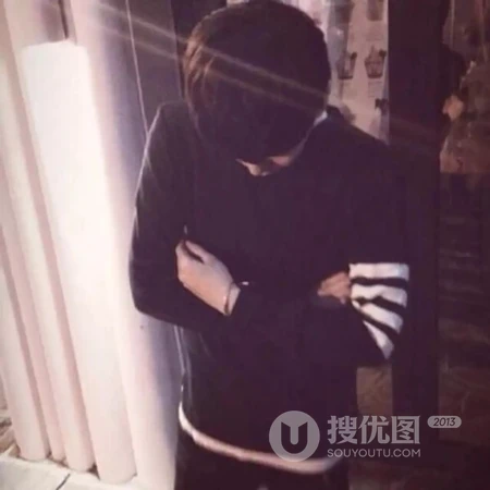 伤感忧郁，男生失恋头像4月8日推荐
