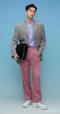李现多种休闲装扮登《服饰与美容》四月刊朝气写真封面图片