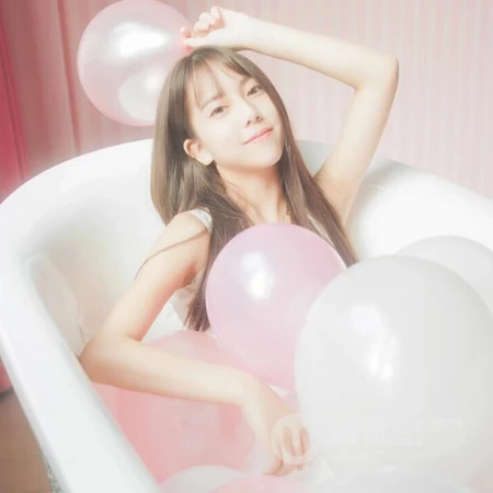 感性女生，长发忧郁的女生头像4月9日推荐