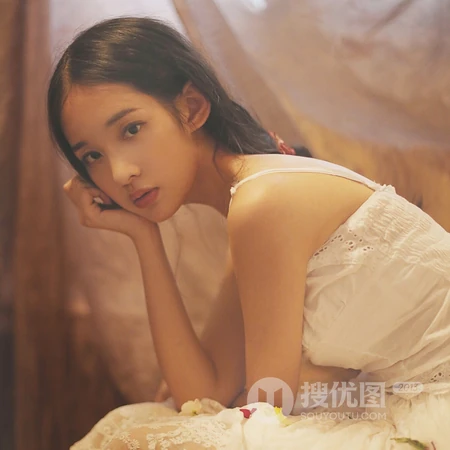 感性女生，长发忧郁的女生头像4月9日推荐