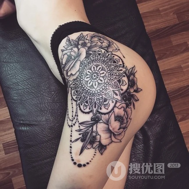 气质侧臀与大腿纹身大图案，女性气质部位线条纹身图案图片欣赏 第4张