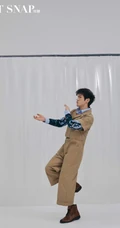 李治廷妖冶帅气妆容杂志写真图片，多套服饰演绎休闲随性魅力