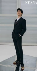 李治廷妖冶帅气妆容杂志写真图片，多套服饰演绎休闲随性魅力