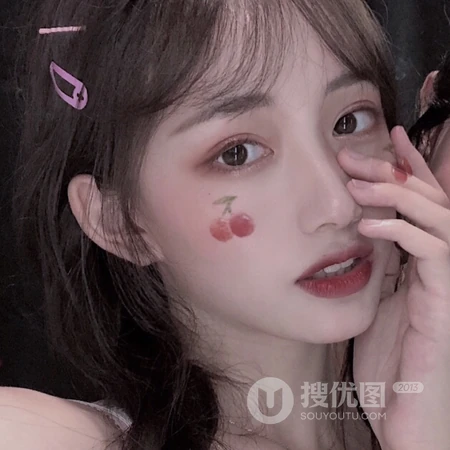 带小兔子耳朵睡衣帽的可爱少女头像图片4月10日推荐