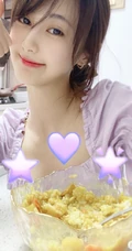 马泽涵微博晒紧身运动装扮自拍美照，运动健身后的身材凹凸有致