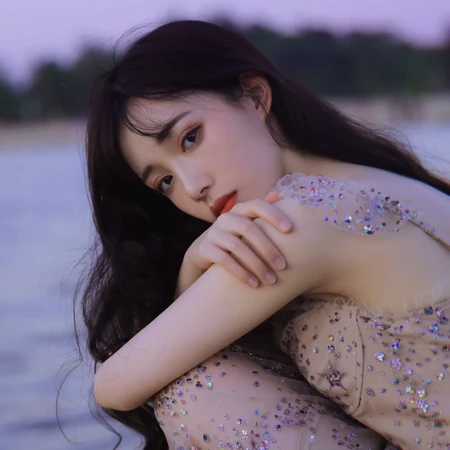 长发知性女生，时尚酷女生头像图片