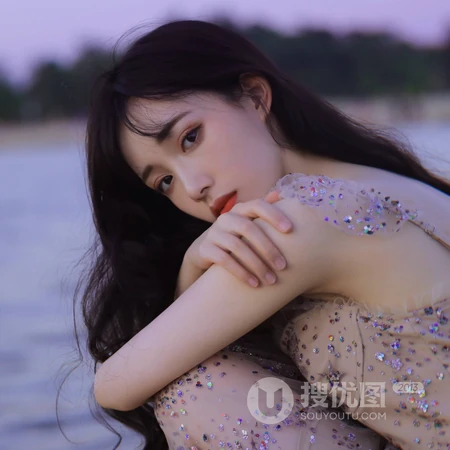 长发知性女生，时尚酷女生头像图片