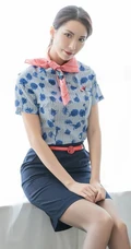 气质时尚空姐制服装女生轻熟端雅制服与袜装室内写真图片