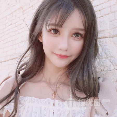 大辫子金发非主流少女头像图片套图