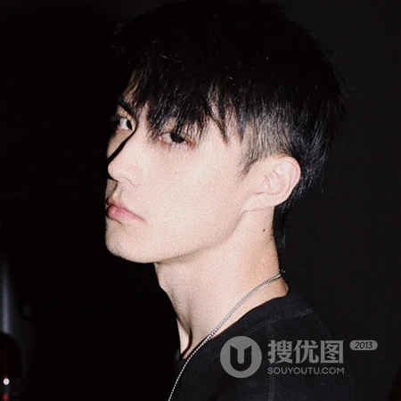 冷酷帅气的男生侧脸头像图片