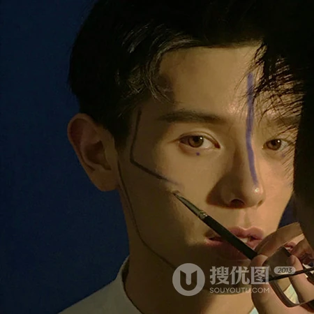 冷酷帅气的男生侧脸头像图片