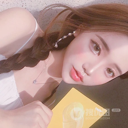 2020长相清秀好看的长发女生QQ头像