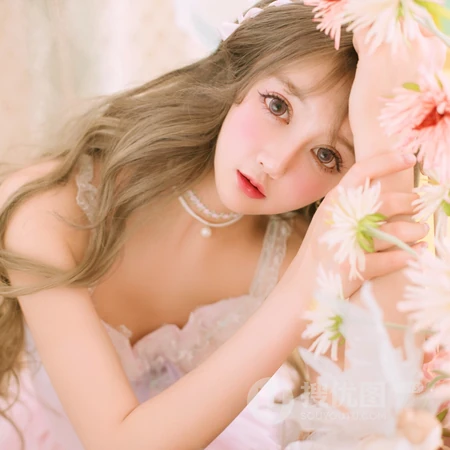 欧美公主装可爱大辫子女生cosplay个性头像图片