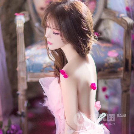 美丽姑娘嫁人啦，高颜值女生婚纱摄影头像图片