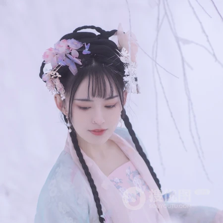 高贵典雅的古风女生真人QQ头像