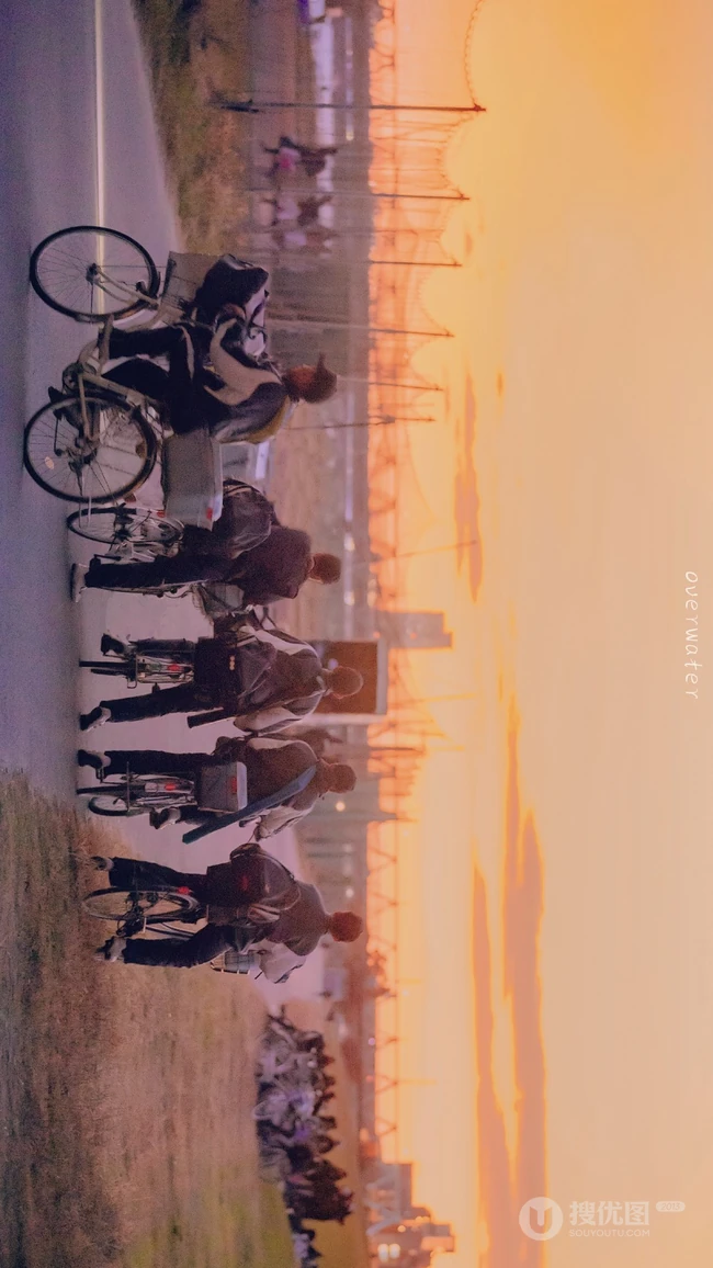 最美夕阳，繁华城市下生活的人们加上夕阳，美美的一副画卷 第3张