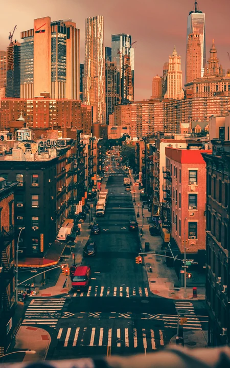 唯美的城市街道风景，车水马龙的城市道路手机壁纸图片