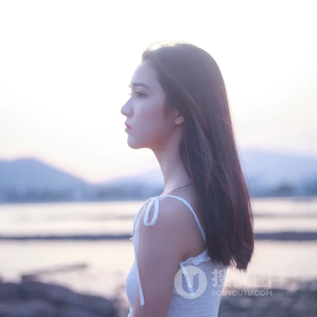 清纯长相清秀的校花女生微信头像图片推荐