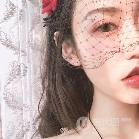 绑着双马尾辫的清纯校花女生的可爱表情微信头像