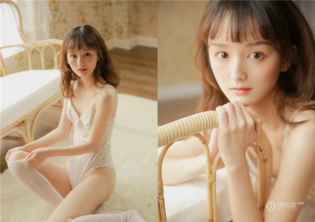 超瘦身材气质女生小碎花肩带连体衣藤椅沙发唯美写真图片