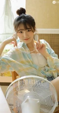 大眼萌可爱丸子头女生十字纹衬衣背心牛仔热裤清新居家写真图片