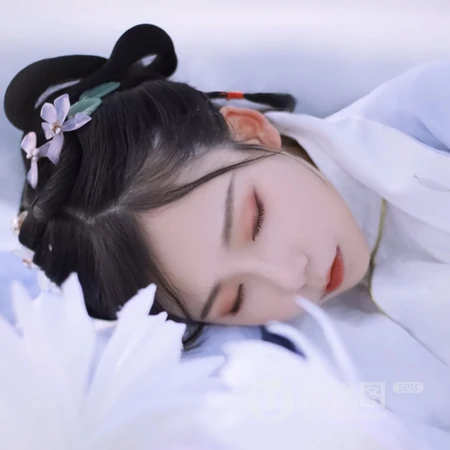 仙气满满的古风女生头像